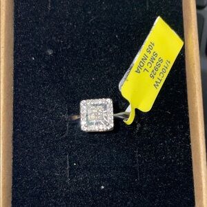 Diamond promise ring